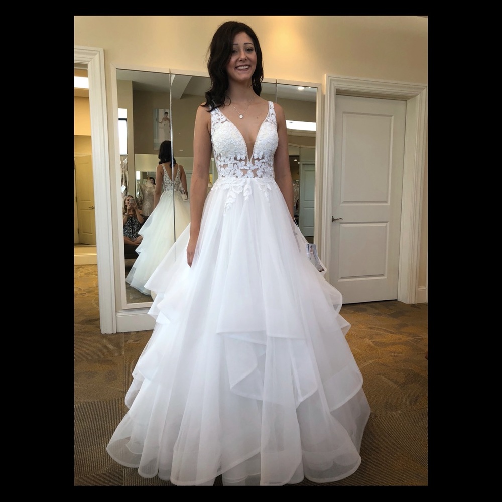 New Unaltered Wedding Dress